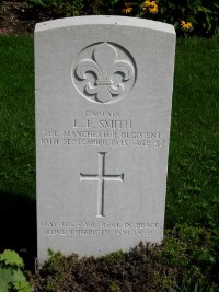 Klagenfurt War Cemetery - Smith, Leonard Eaton